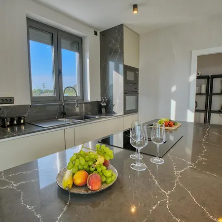 Bella Villa